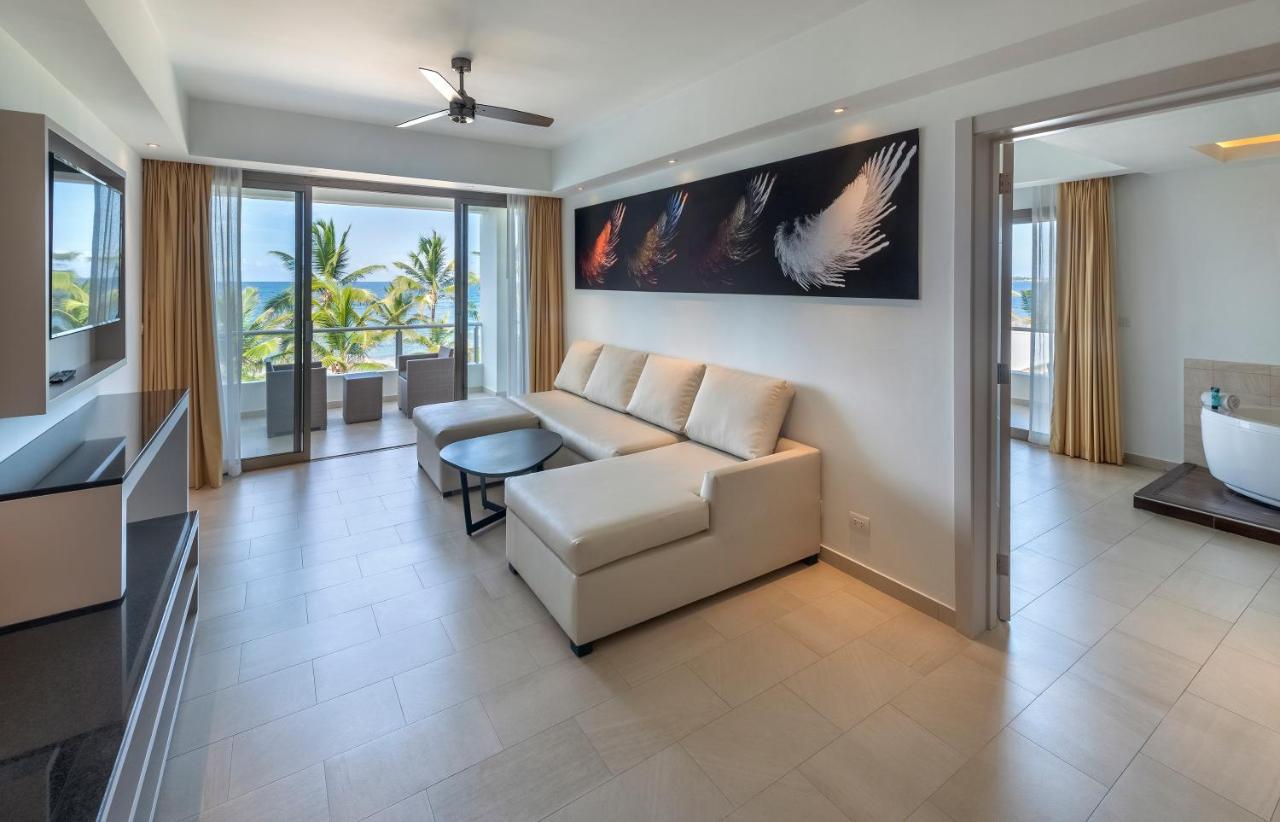 Luxury Presidential Ocean Front Swim Out One Bedroom Suite Diamond Club
